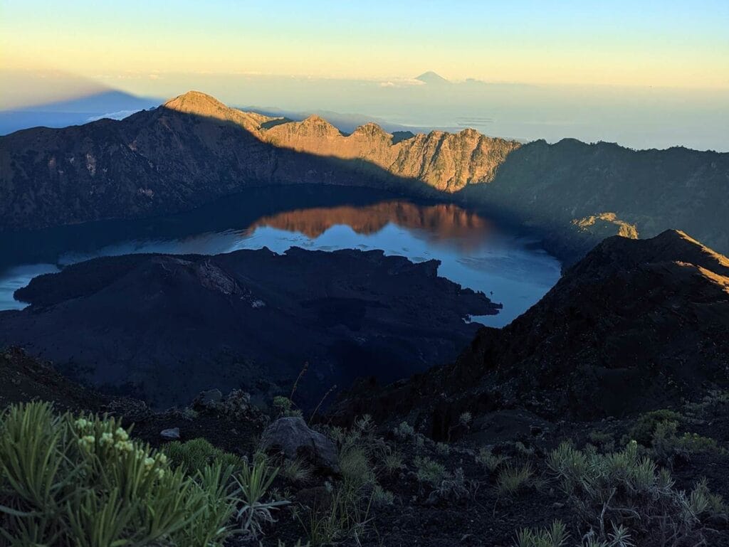 Rinjani Trek 3d2n Summit and Lake