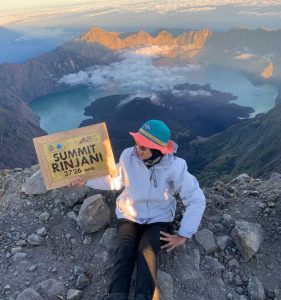 Rinjani Trek 2d1n Summit