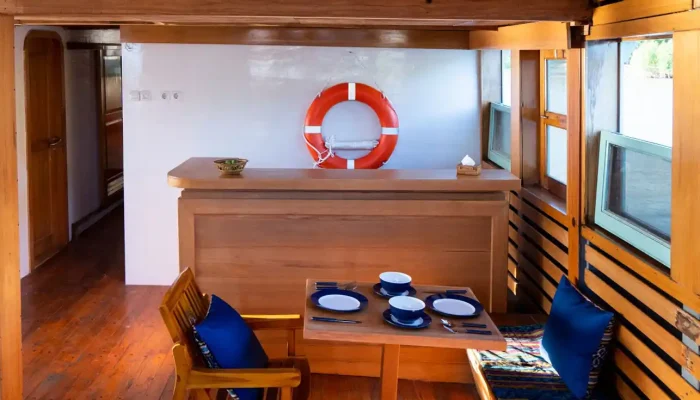 sehat-enola-interior